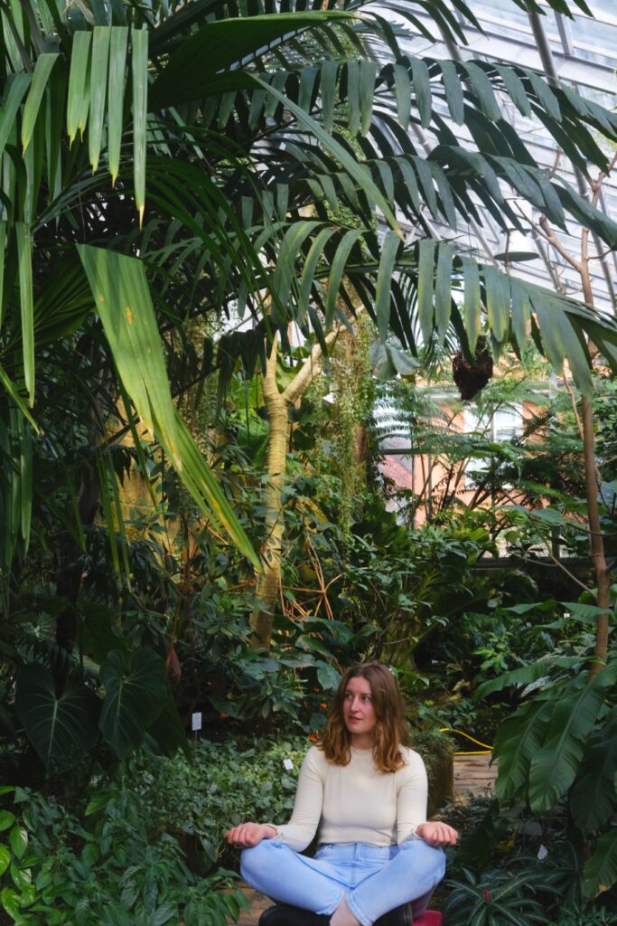 12 frequenzen - unified film studios - backstage by jill chamier