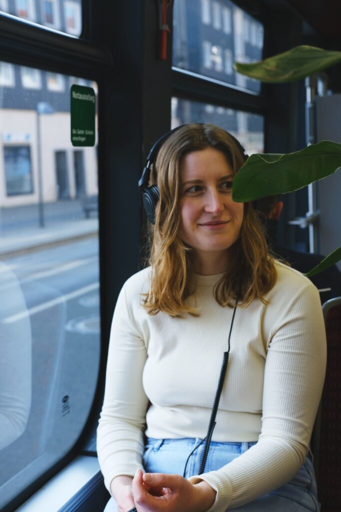 3 frequenzen - unified film studios - backstage by jill chamier