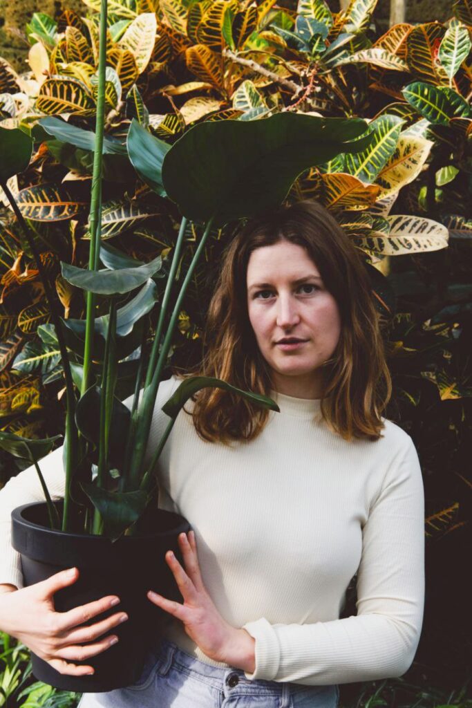 36 frequenzen - unified film studios - backstage by jill chamier