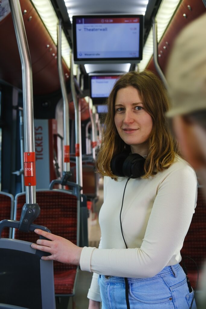 5 frequenzen - unified film studios - backstage by jill chamier